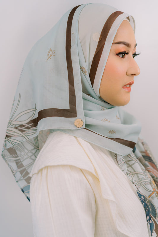 Mahalina Cotton Voile Shawl in Mint