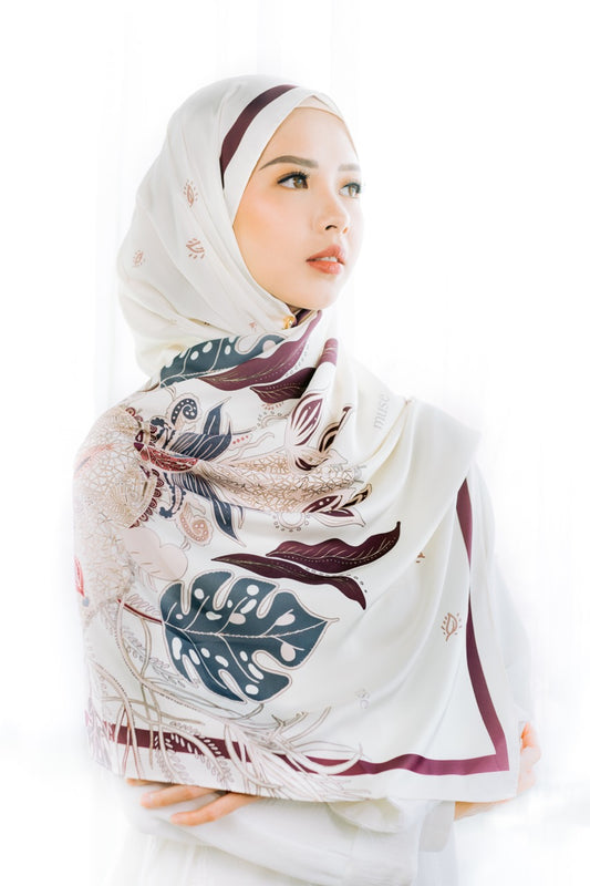 Mahalina Shawl in Porcelain