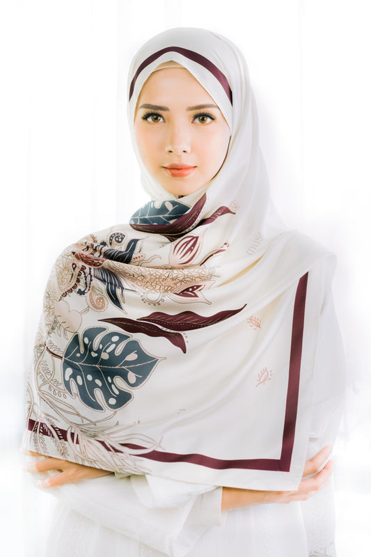 Mahalina Shawl in Porcelain